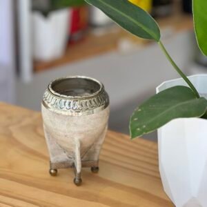 Torpedo de cuero crudo con base de alpaca