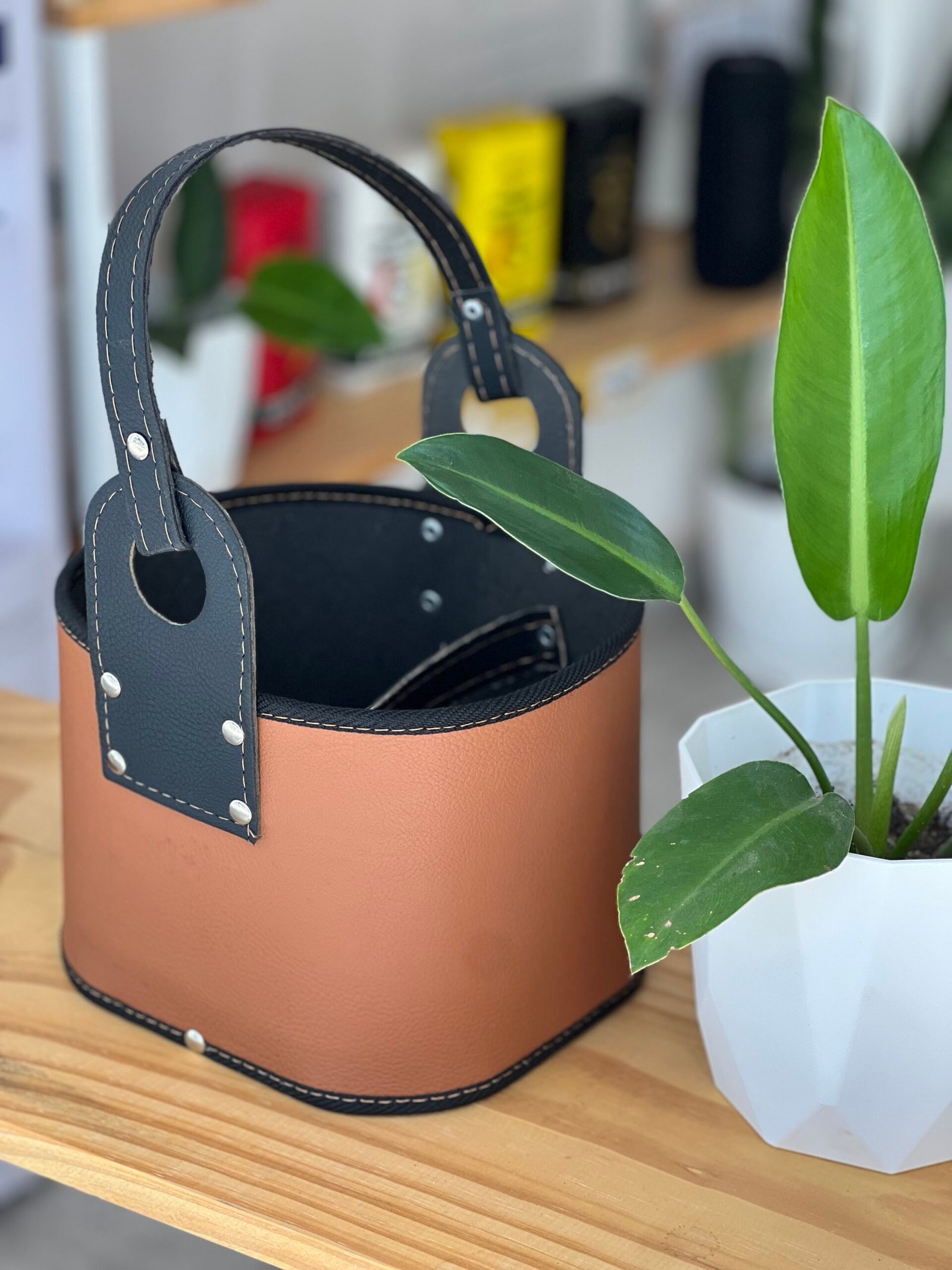 Matera simil cuero - Imagen 3