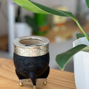 Imperial cuero repujado con base de alpaca